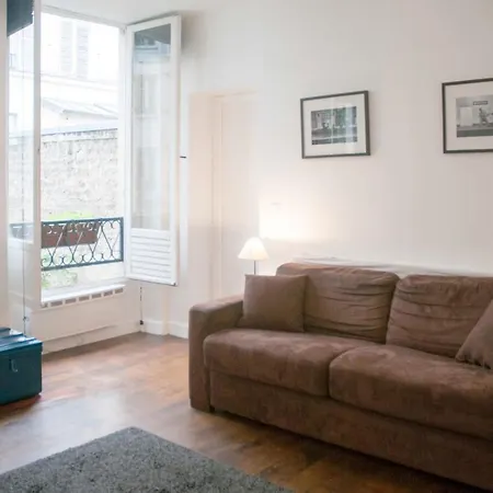 Charming Batignolles Neighborhood * 파리