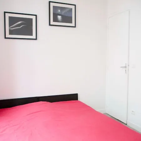 Charming Batignolles Neighborhood *
