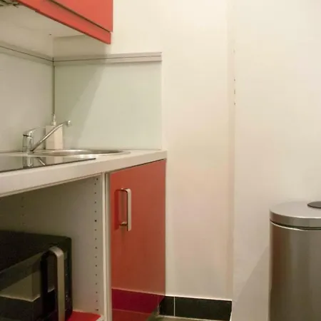 Charming Batignolles Neighborhood Apartman *